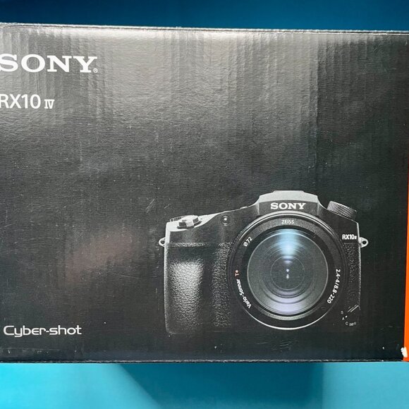 Sony RX10 Mark IV - Professional Camera - Picture 7 of 8